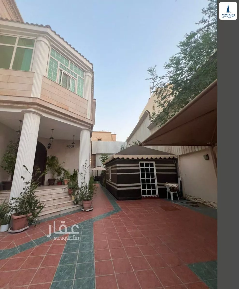 فيلا 12 غرف في النعيم 6