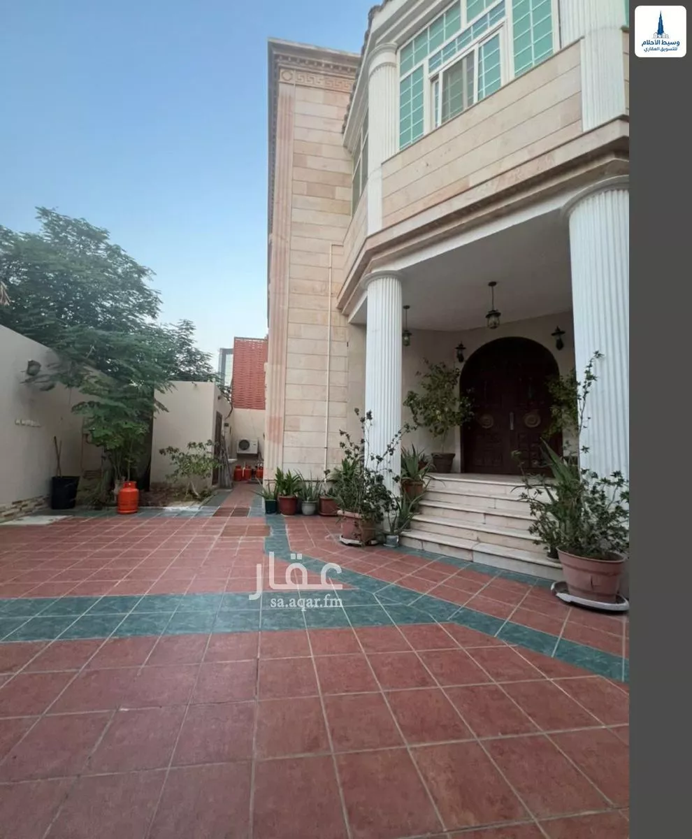 فيلا 12 غرف في النعيم 7