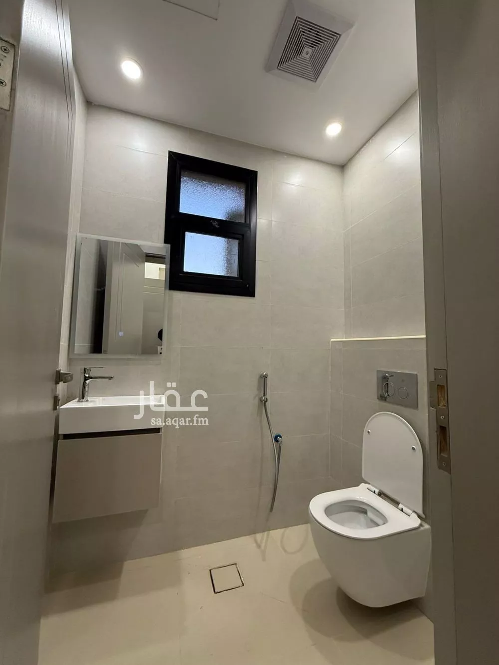 588 sqm building in Al Munsiyah 7