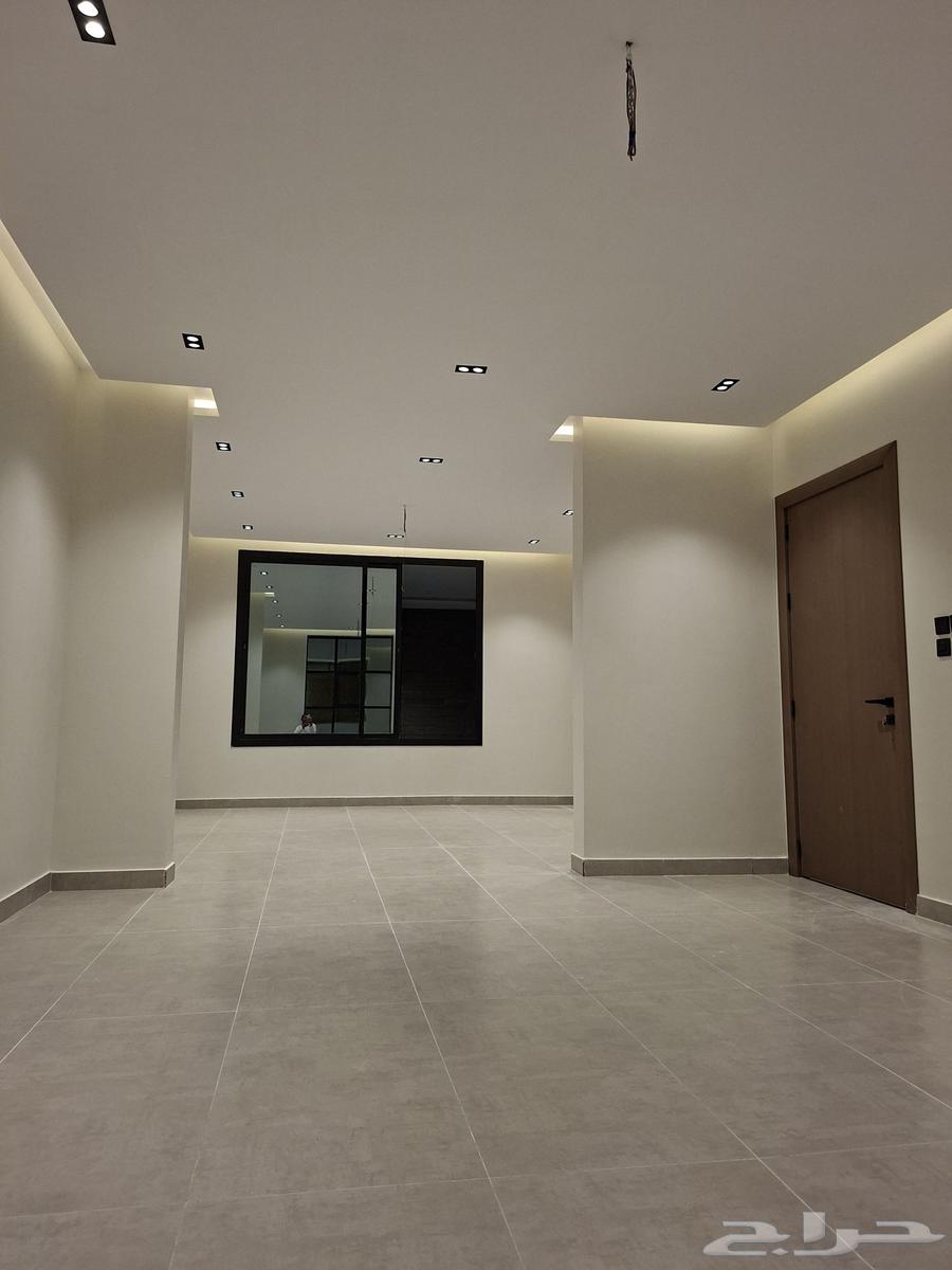 فيلا 9 غرف في ولي العهد 2
