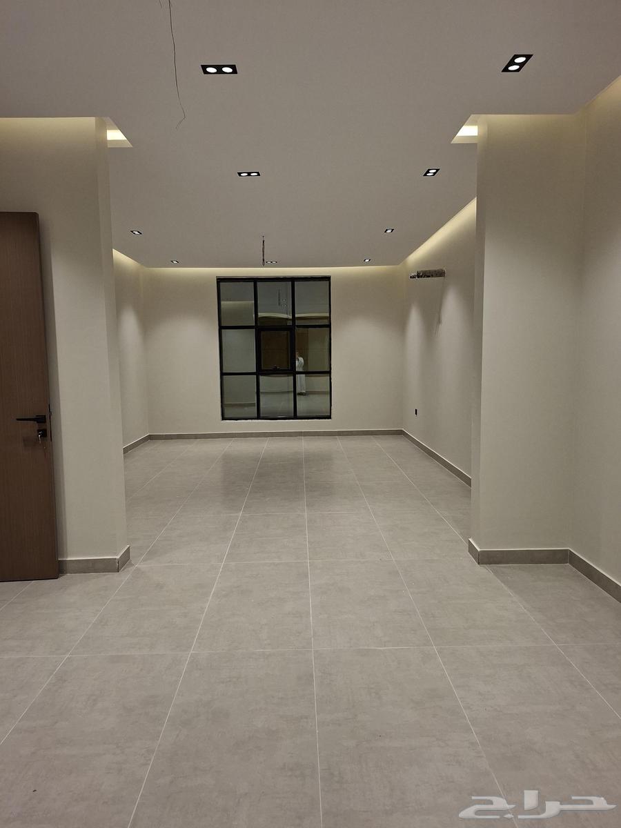 فيلا 9 غرف في ولي العهد 3