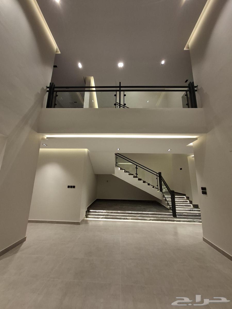 فيلا 9 غرف في ولي العهد 8