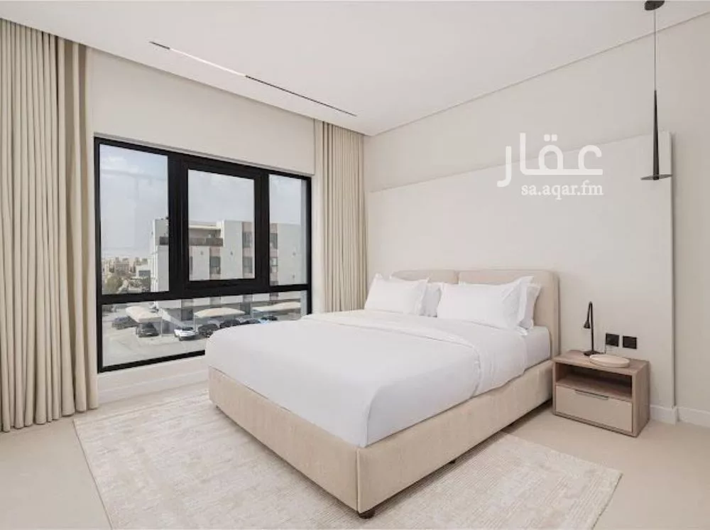 شقة 2 غرف في الملقا 4