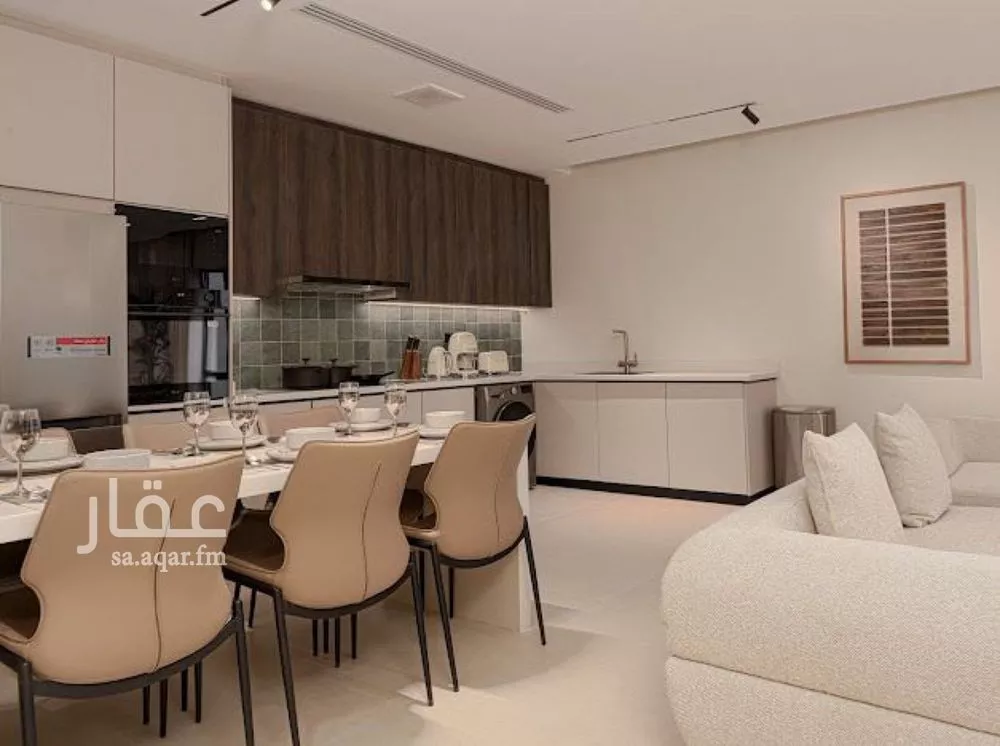 شقة 2 غرف في الملقا 8