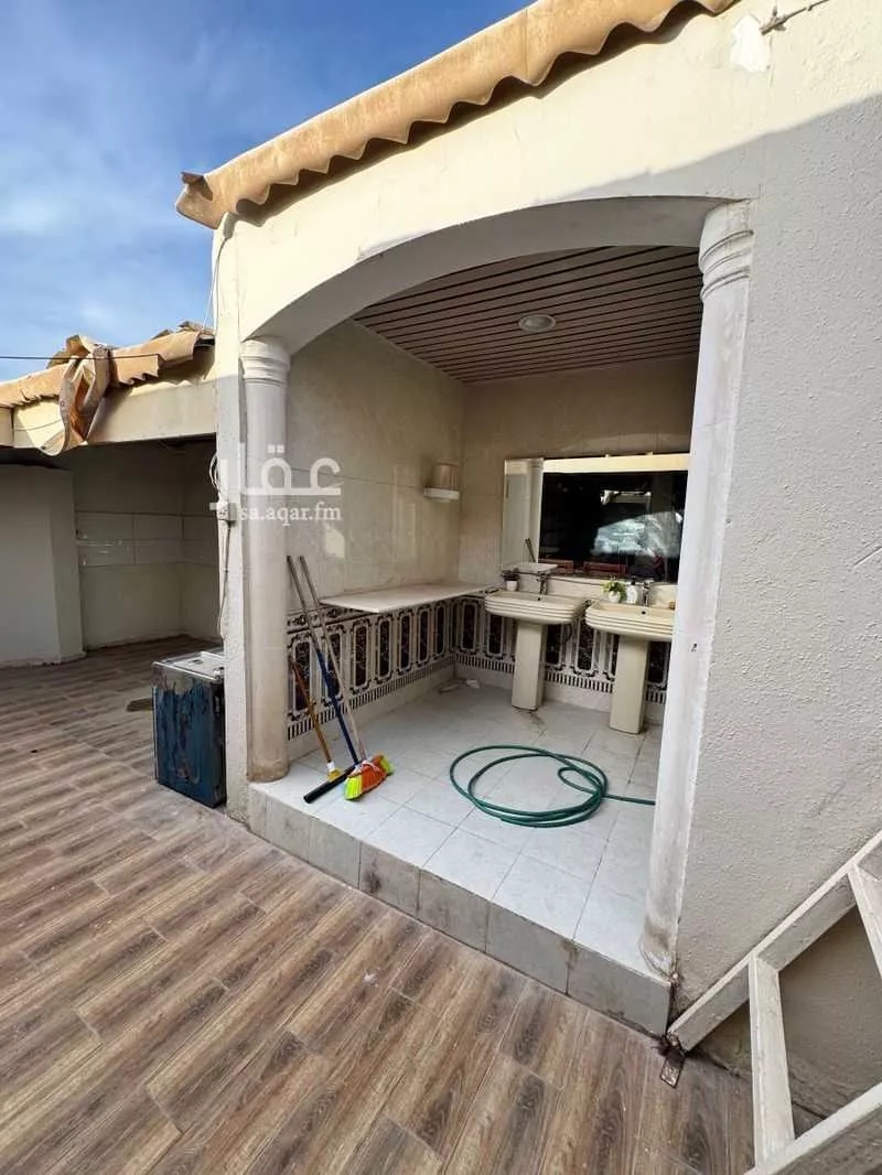 شقة 4 غرف في الرمال 12