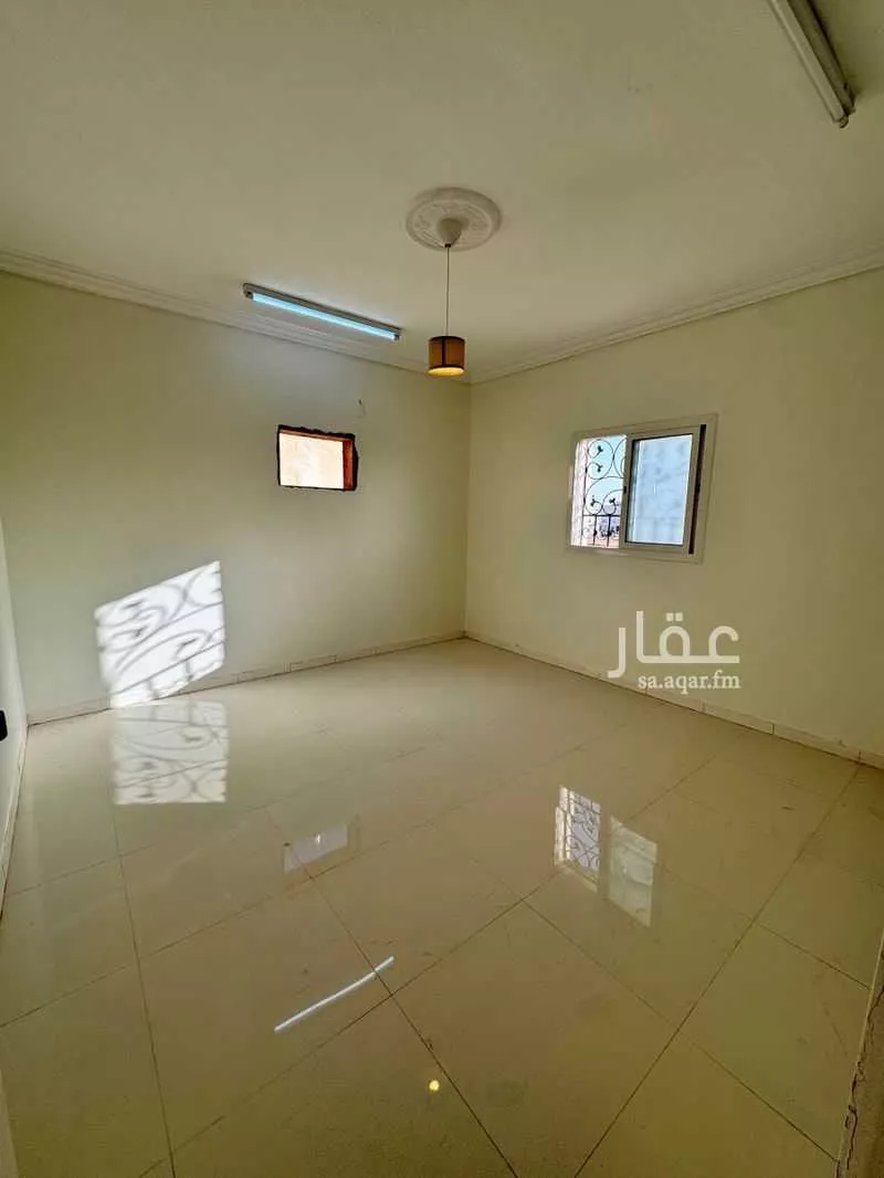 شقة 4 غرف في الرمال 8