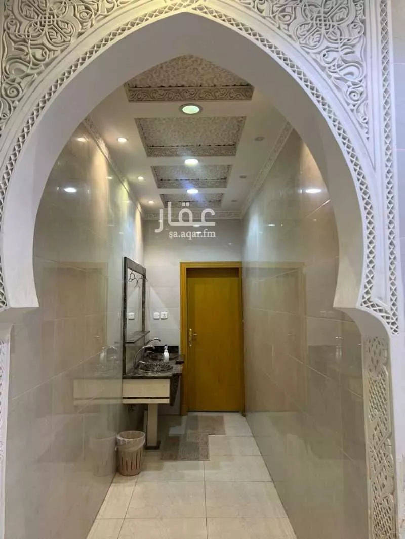 فيلا 9 غرف في الدار البيضاء 2