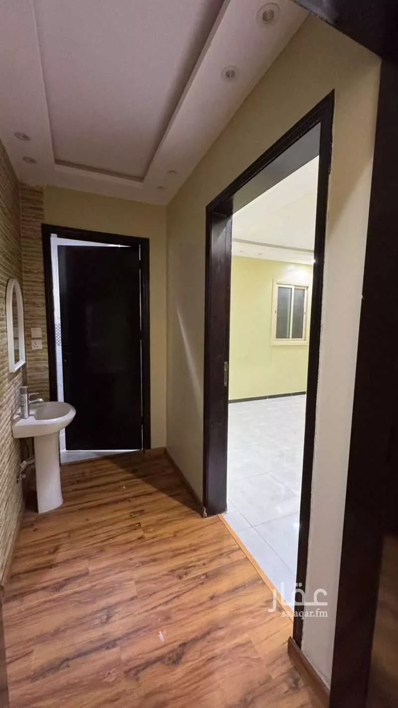 شقة 3 غرف في الرمال 4