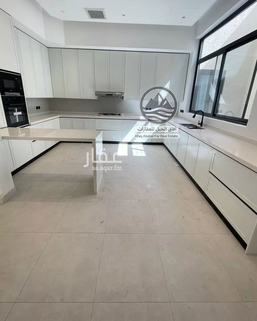 فيلا 8 غرف في النرجس 12