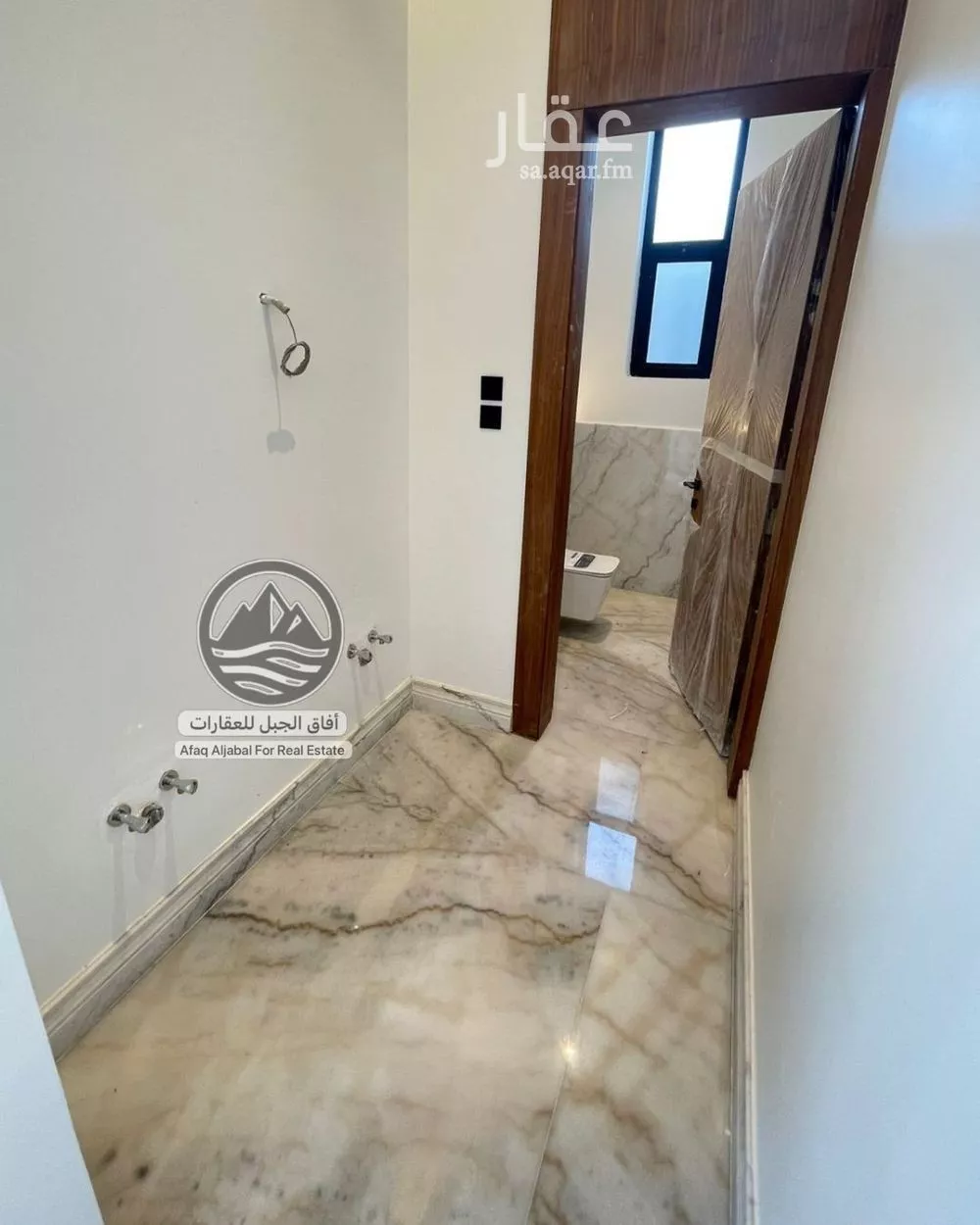 فيلا 8 غرف في النرجس 16