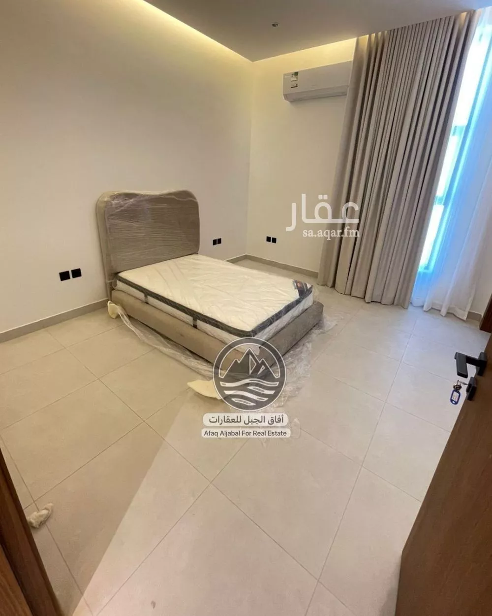 فيلا 8 غرف في النرجس 20