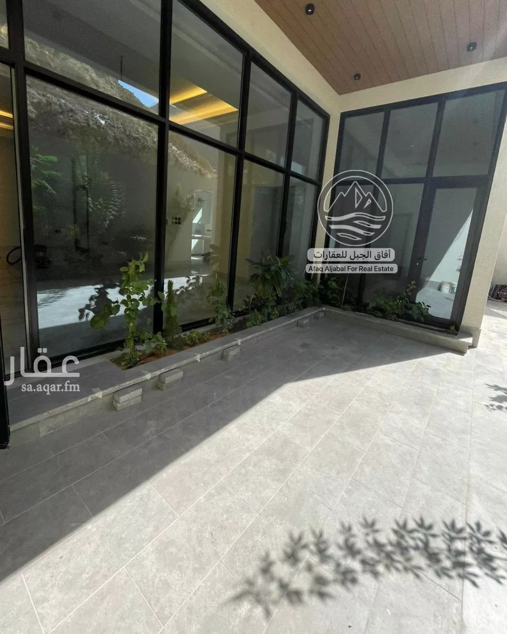 فيلا 8 غرف في النرجس 5