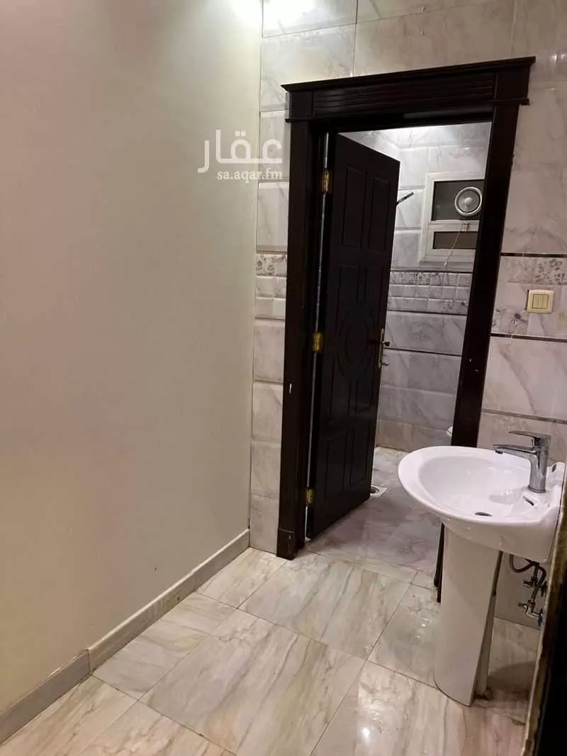 شقة 3 غرف في الرمال 5