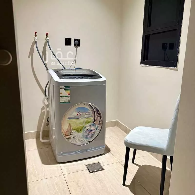 شقة 2 غرف في الحمرا 11