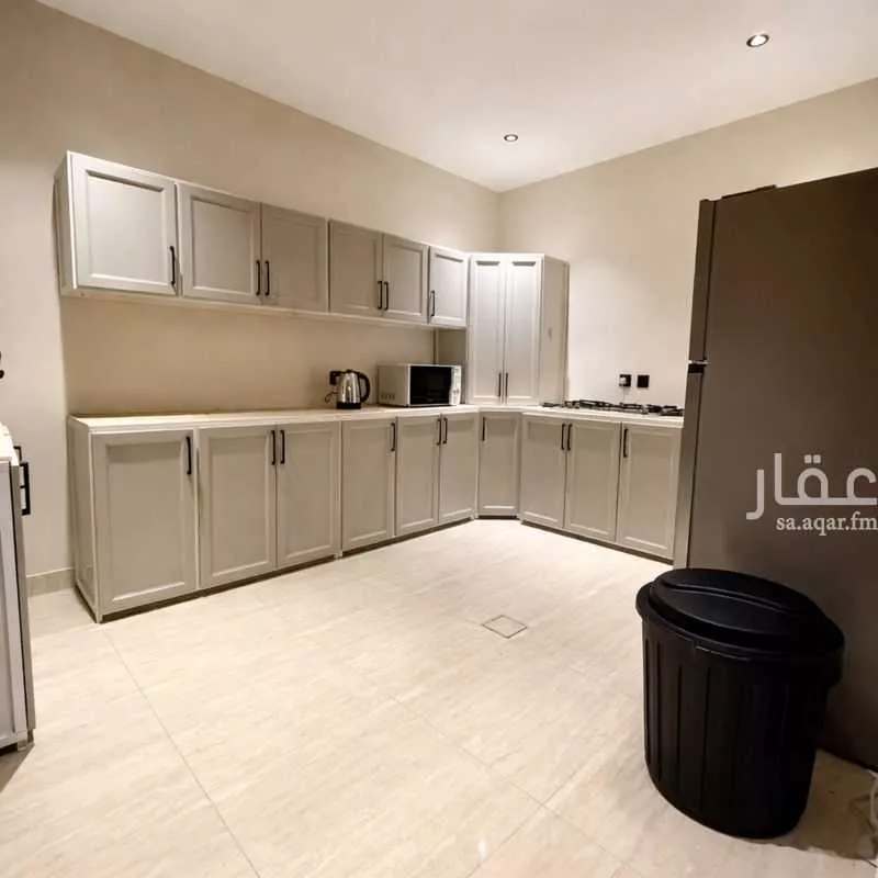 شقة 2 غرف في الحمرا 15