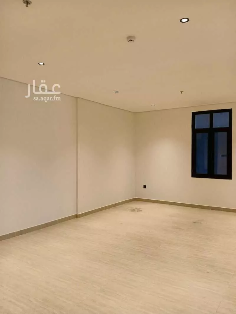 شقة 3 غرف في الخور 8