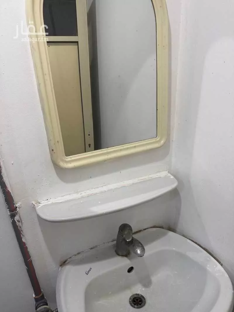 شقة 2 غرف في الثقبة 2