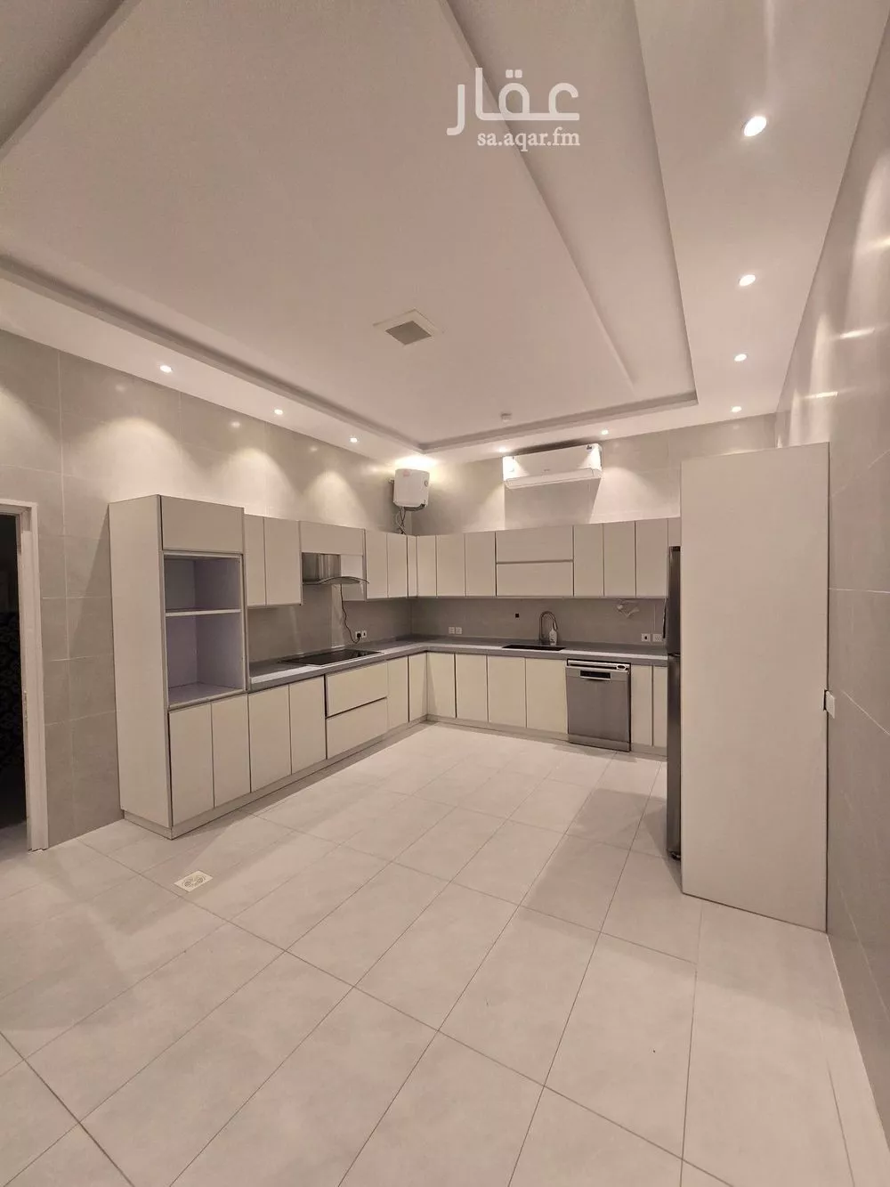 فيلا 9 غرف في النعيم 8