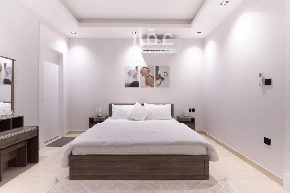 شقة 2 غرف في الملقا 12