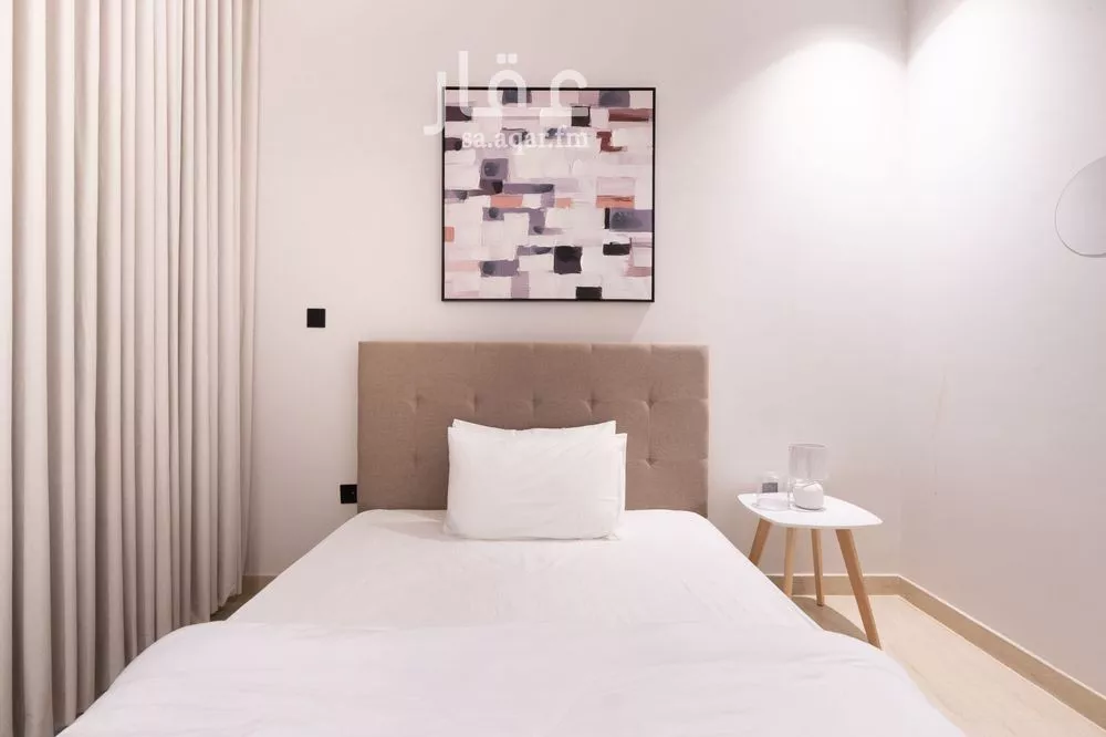 شقة 2 غرف في الملقا 10