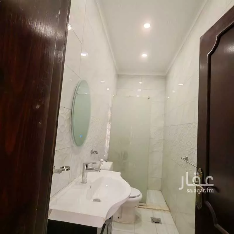 8 bedroom villa in Al Zahra, Jeddah 13