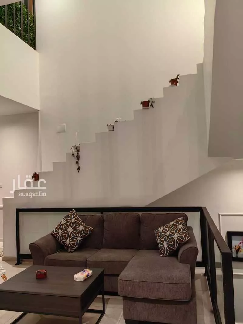 فيلا 6 غرف في نبلاء 9