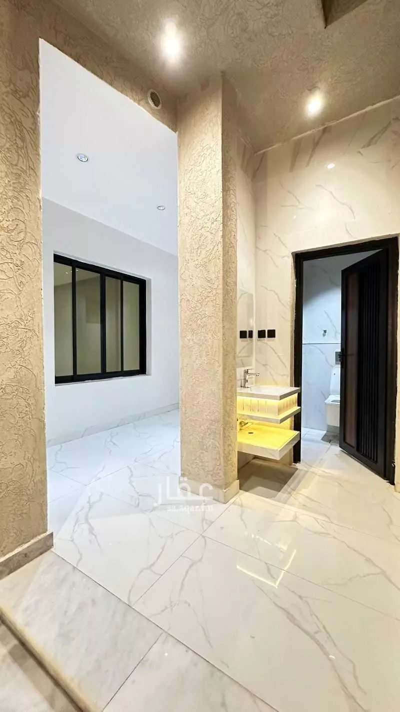 فيلا 10 غرف في الرمانة 2