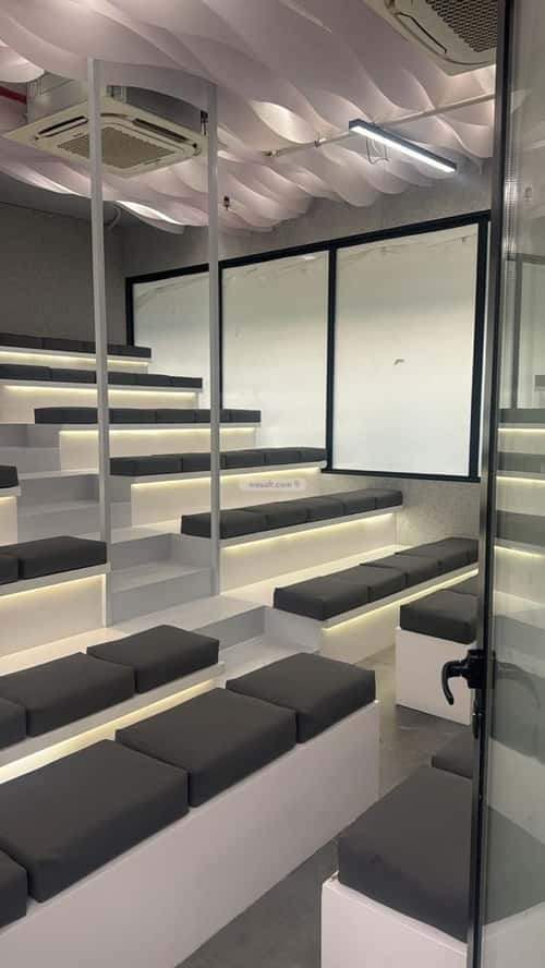 مكتب 5000 م² في الدريهمية 4