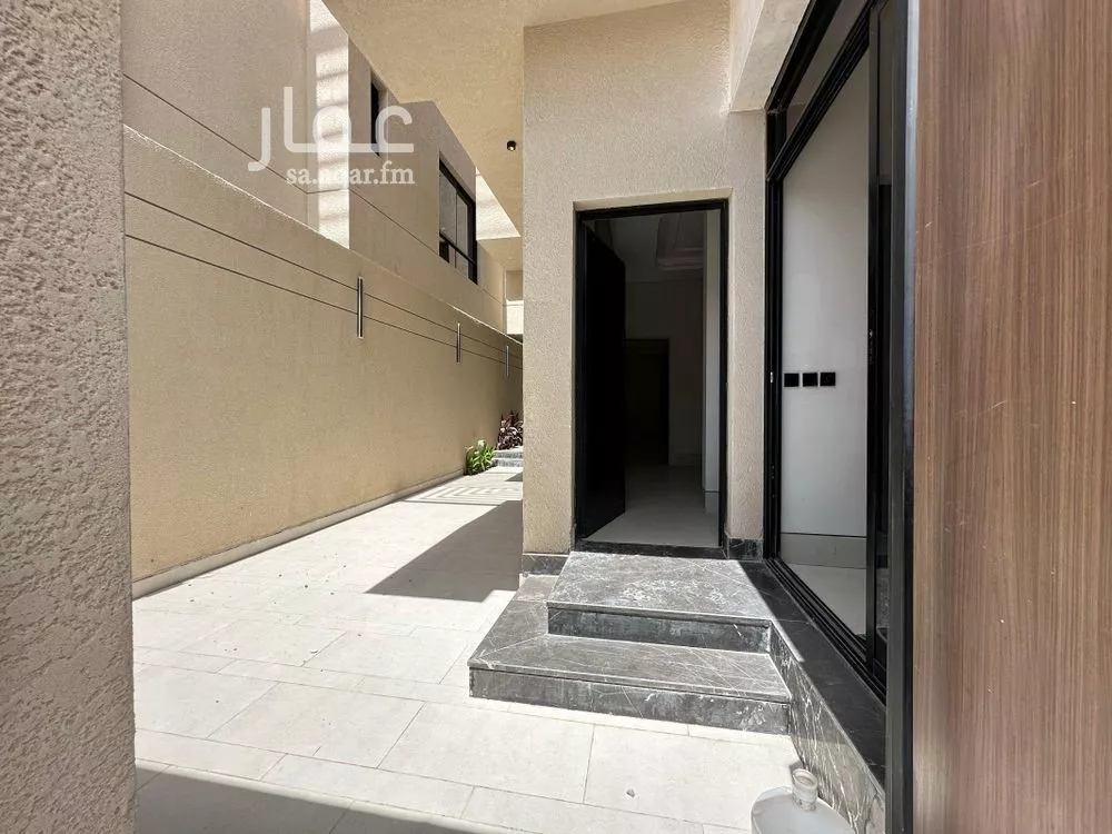 5 bedroom floor in Al Rimal 2