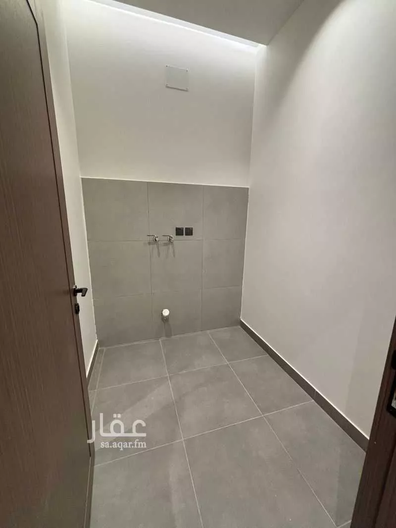 شقة 4 غرف في الشرفية 10