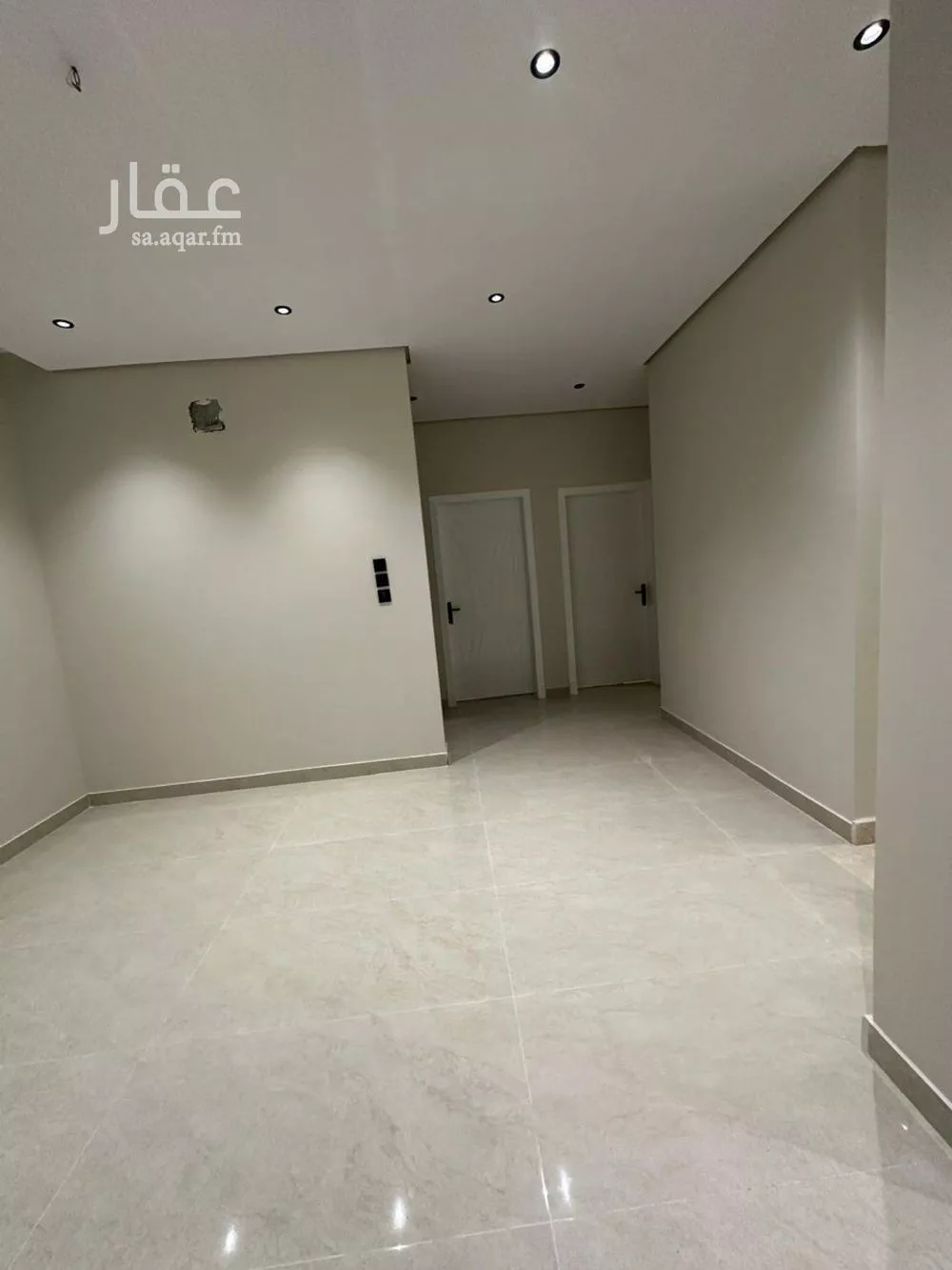 فيلا 8 غرف في طيبة 4