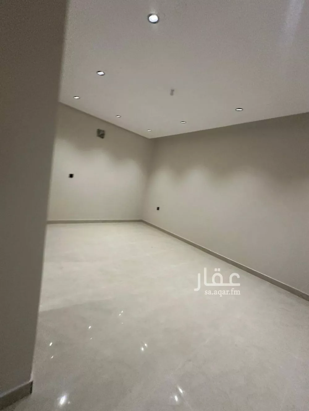 فيلا 8 غرف في طيبة 6