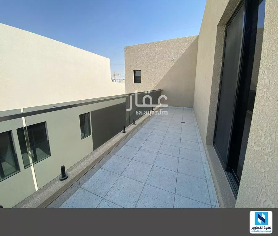 عمارة 2117 م² في الملقا 7