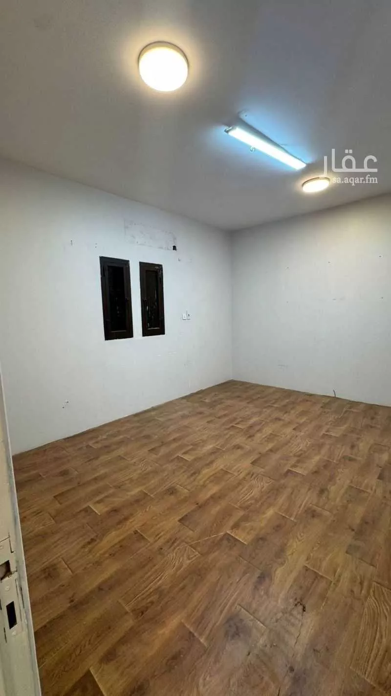 مكتب 980 م² في الواحة 6