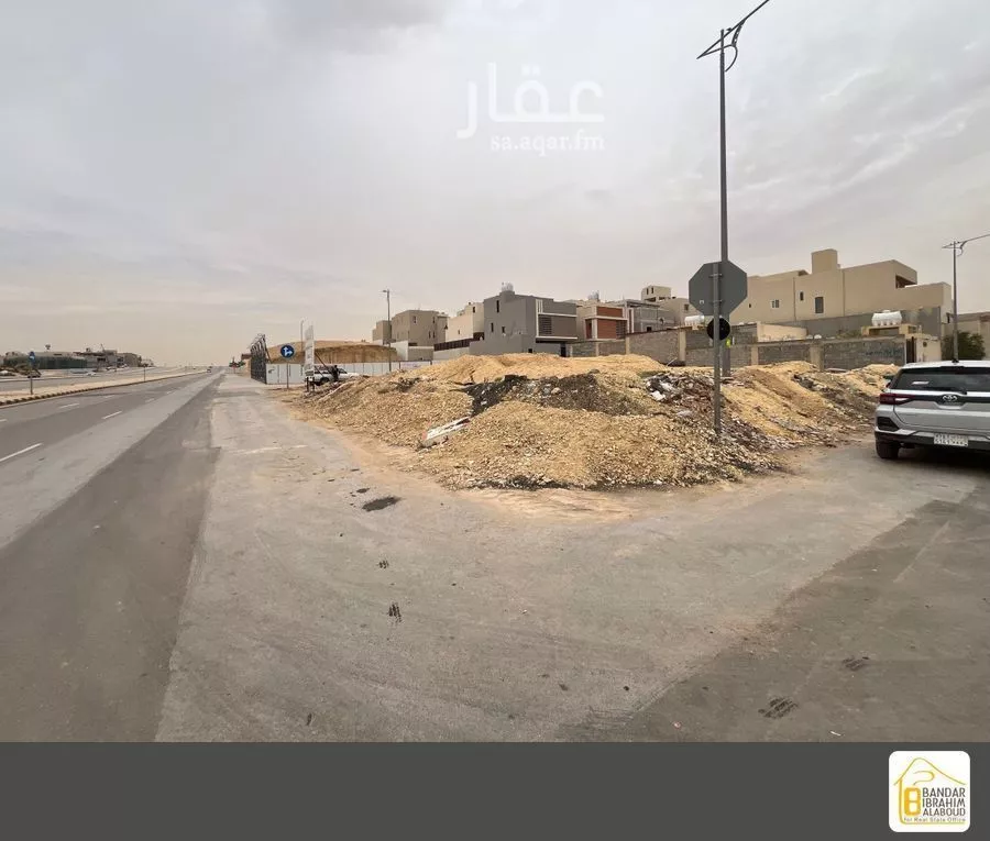 أرض 900 م² في النرجس 13