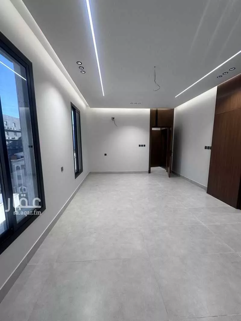 شقة 4 غرف في النعيم 5