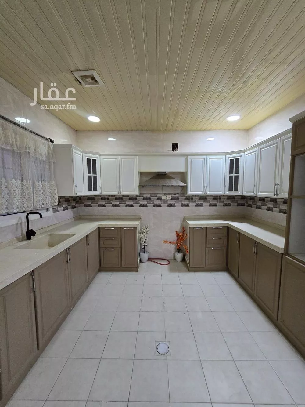 فيلا 6 غرف في ضاحية الملك فهد 13