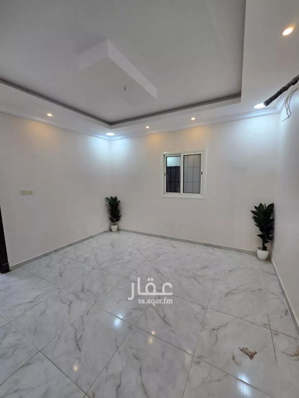 فيلا 6 غرف في ضاحية الملك فهد 9