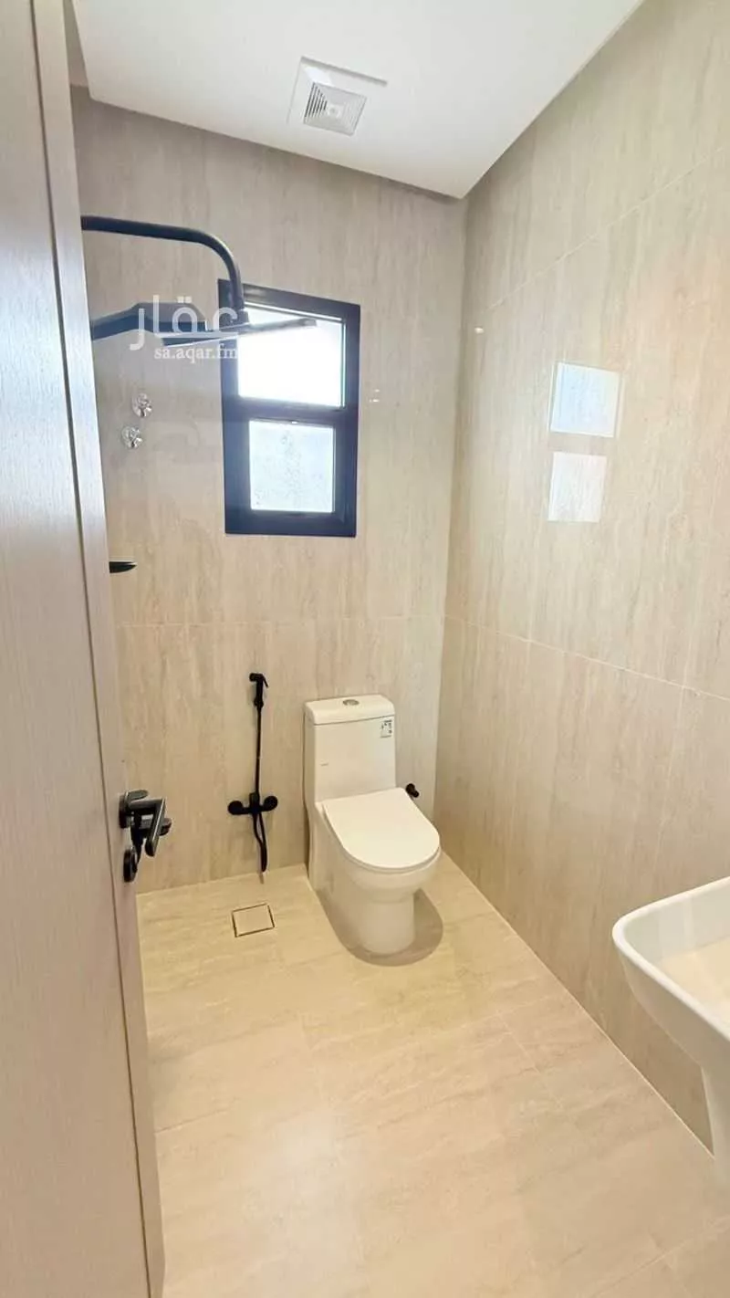 فيلا 7 غرف في ضاحية الملك فهد 14