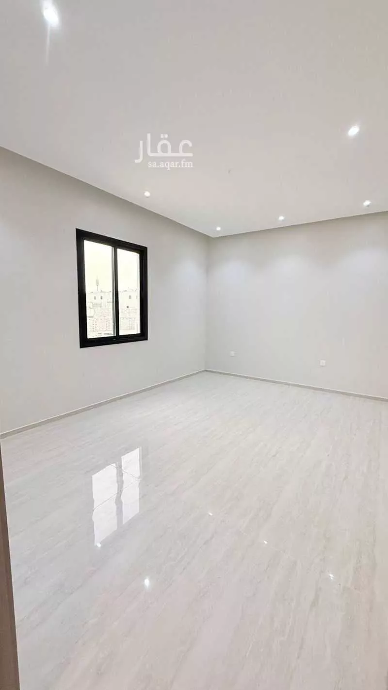 فيلا 7 غرف في ضاحية الملك فهد 4