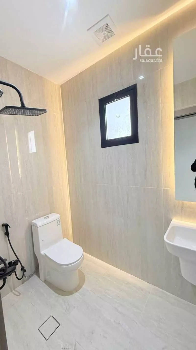 فيلا 7 غرف في ضاحية الملك فهد 9