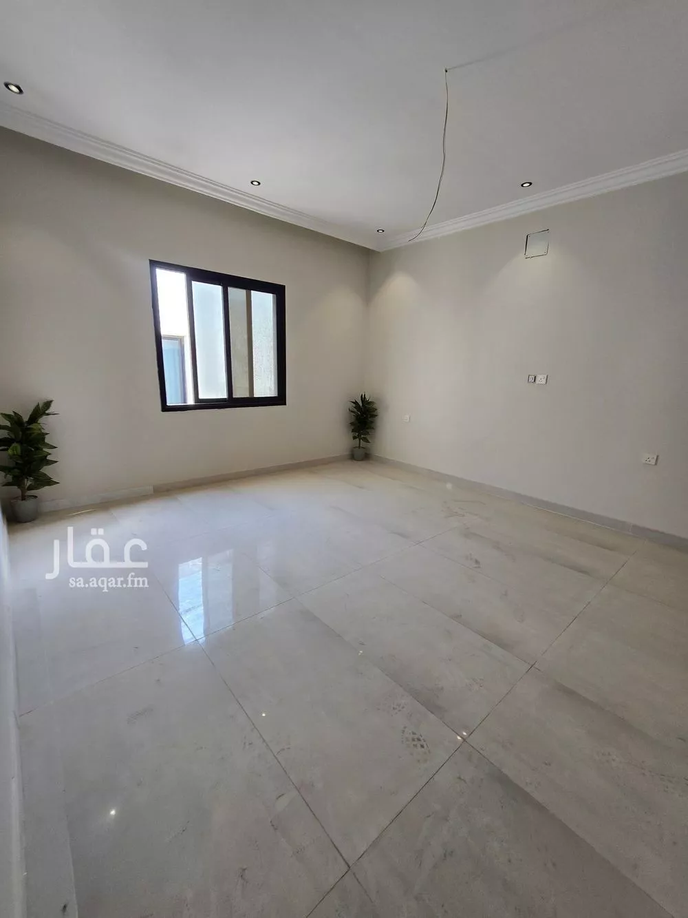 شقة 4 غرف في الحمرا 15