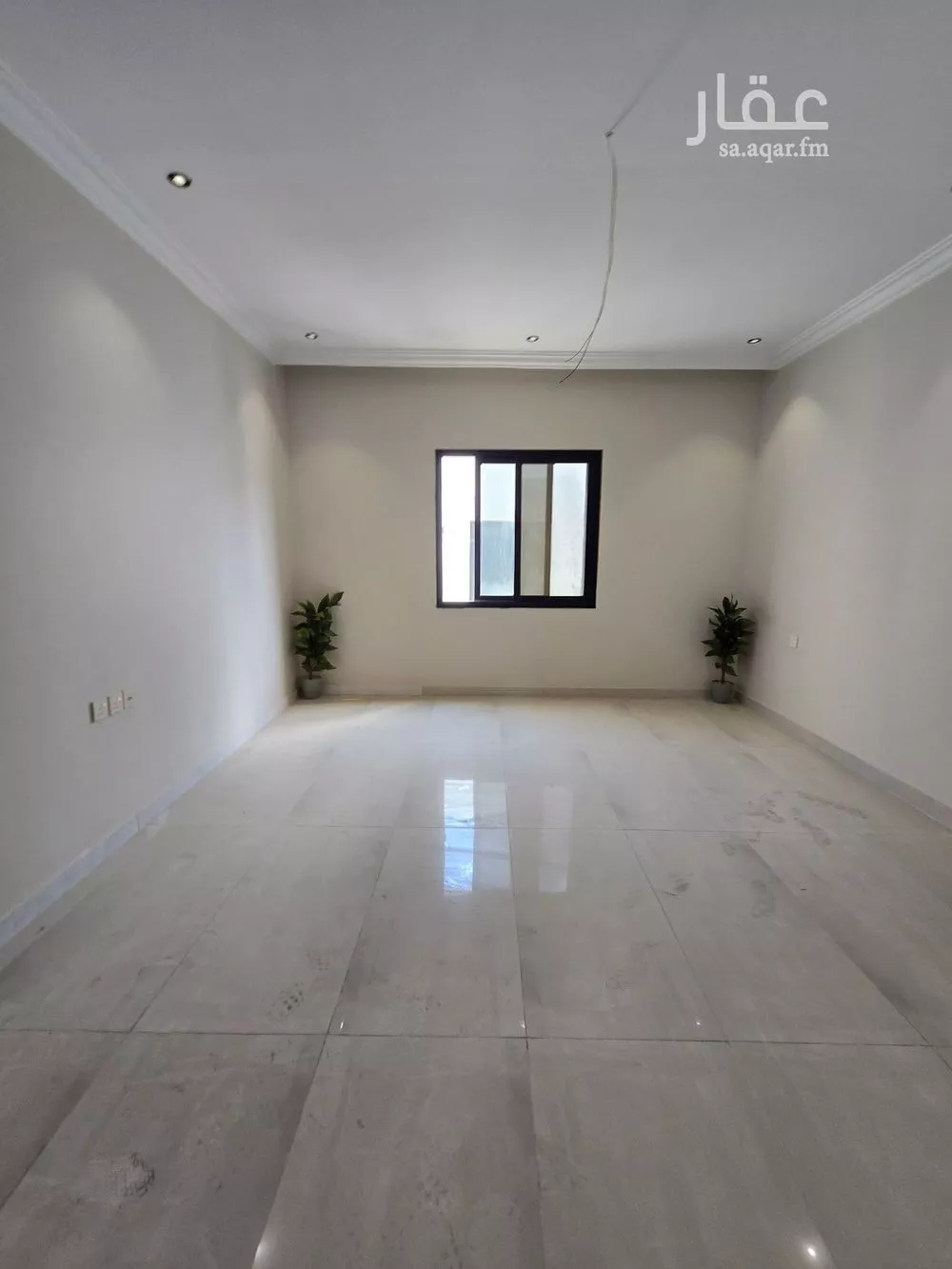 شقة 4 غرف في الحمرا 17