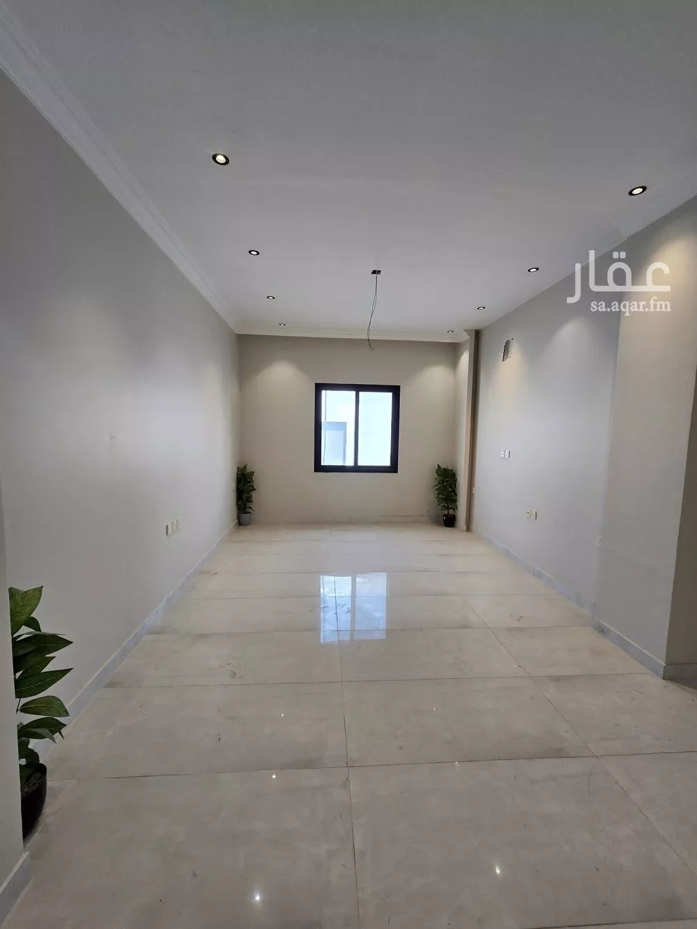 شقة 4 غرف في الحمرا 9