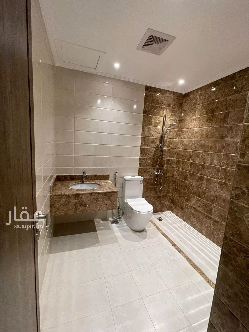 شقة 5 غرف في البندرية 3