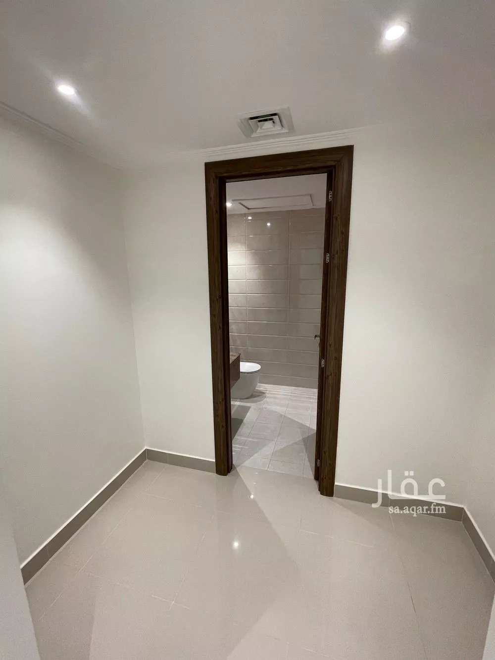 شقة 5 غرف في البندرية 9