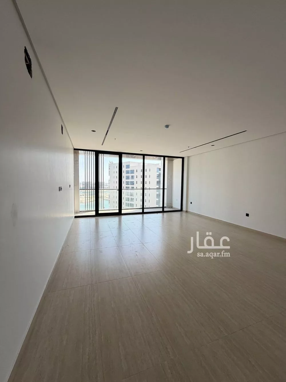 شقة 3 غرف في الخور 6