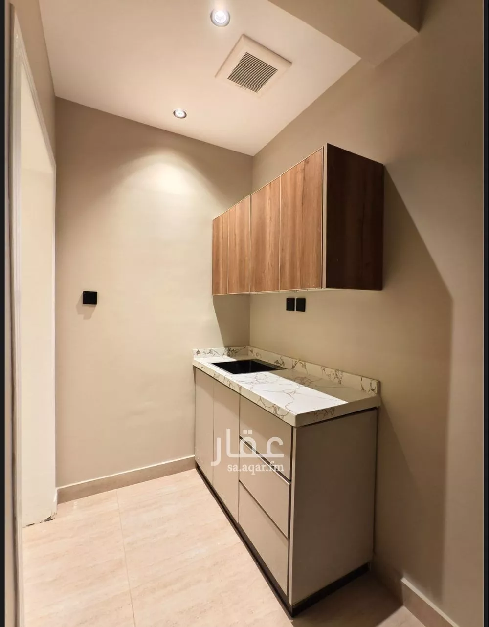 1 bedroom apartment in Al Qairawan 3