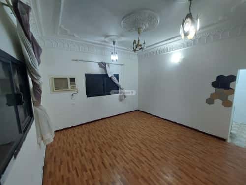 شقة 1 غرف في العليا 4