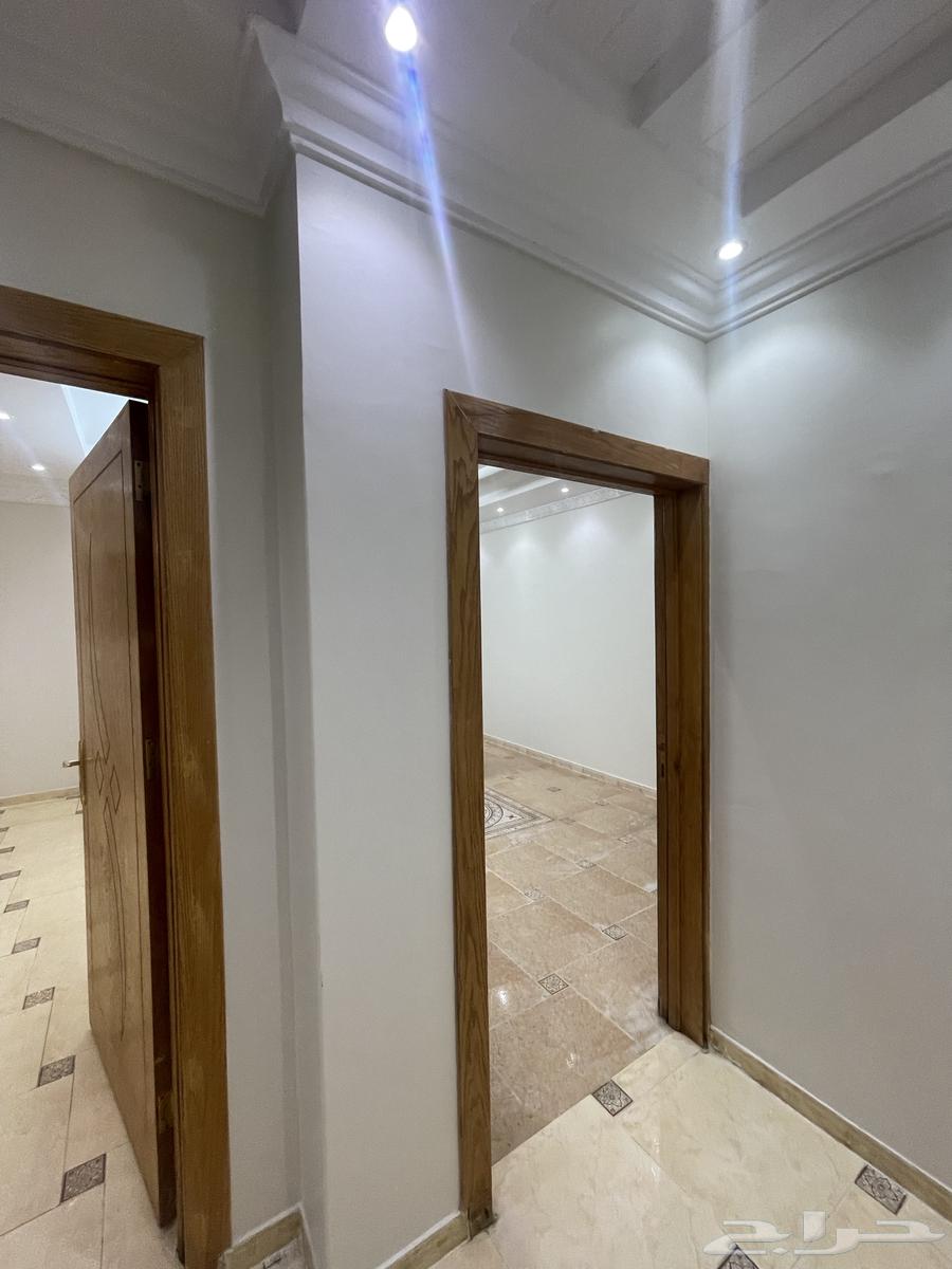 4 bedroom apartment in Dhahrat Laban 9